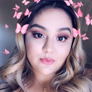 Meet your Posher, Esmeralda